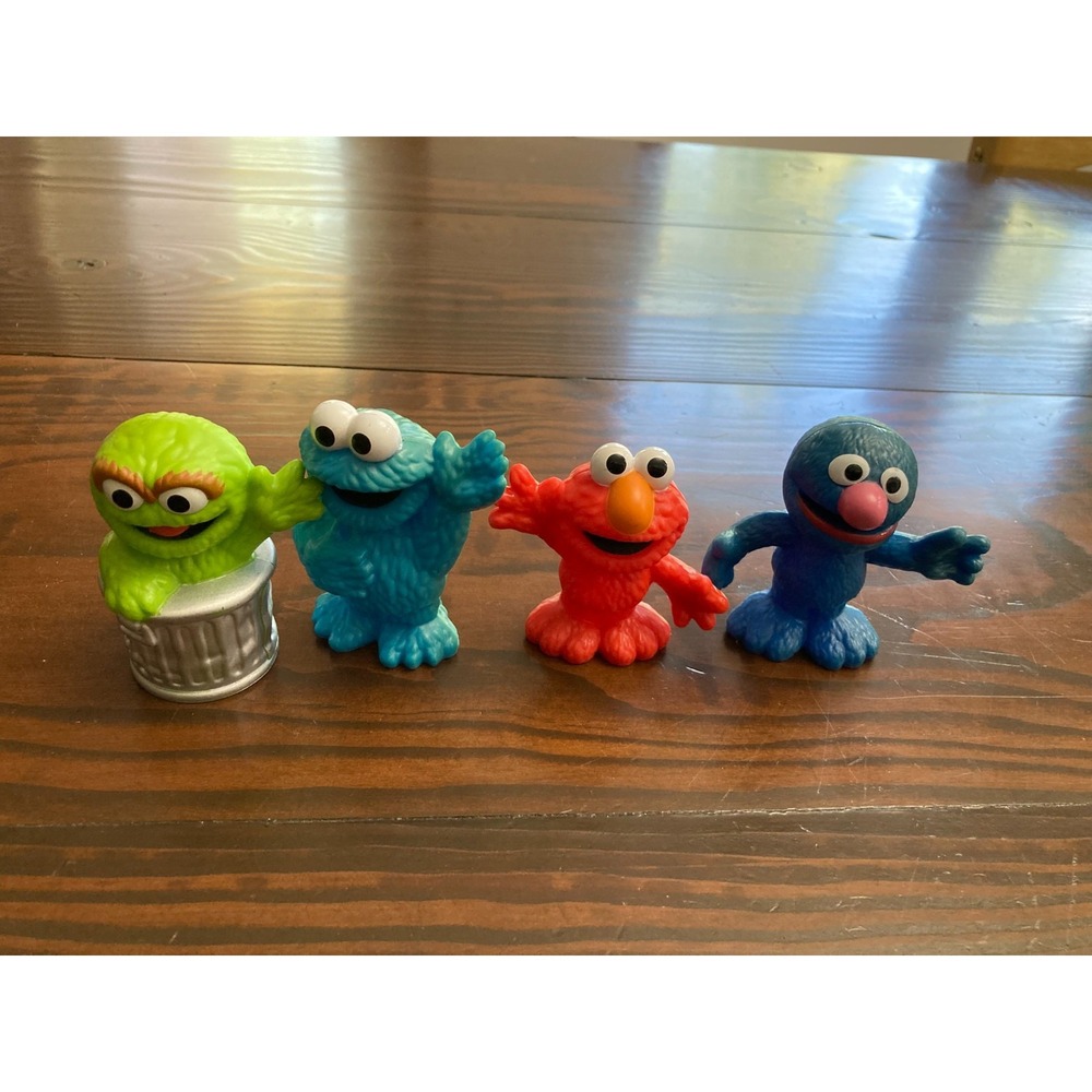 2013 Lot of 4 Sesame Street Characters Figure Toy - Oscar, Grover, Elmo, Cookie